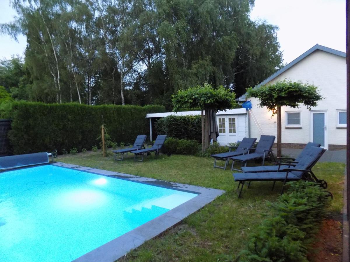 Villa Maas & Kempen Maaseik Luaran gambar