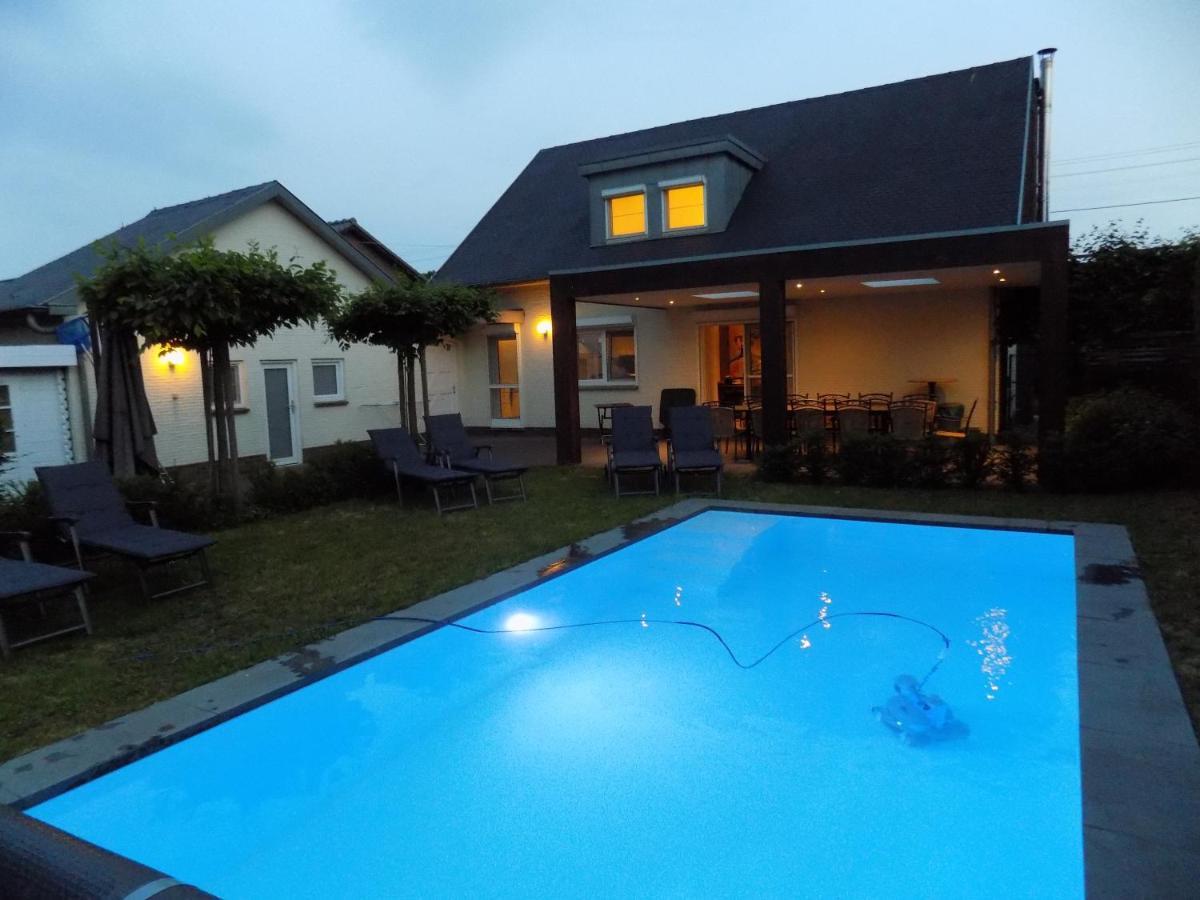 Villa Maas & Kempen Maaseik Luaran gambar