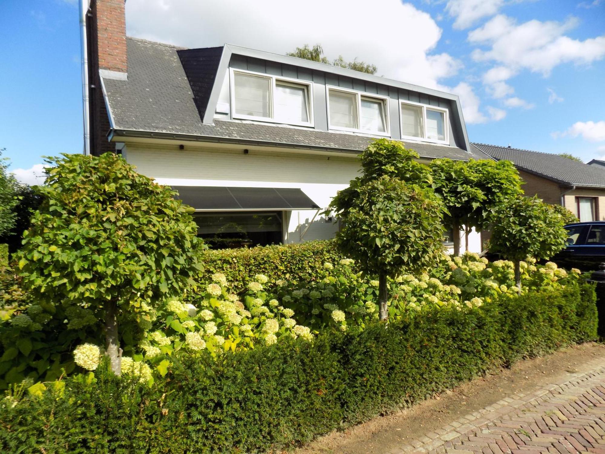 Villa Maas & Kempen Maaseik Luaran gambar